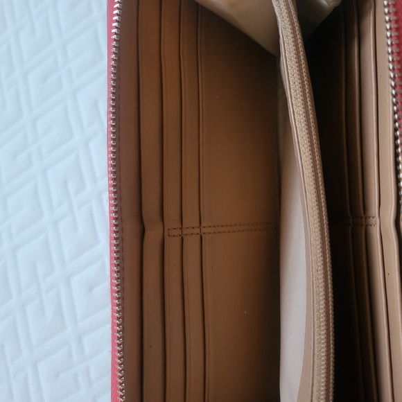 Coach Smooth Leather Double Zipper Accordion Wallet Black Cherry - Picture 3 of 9